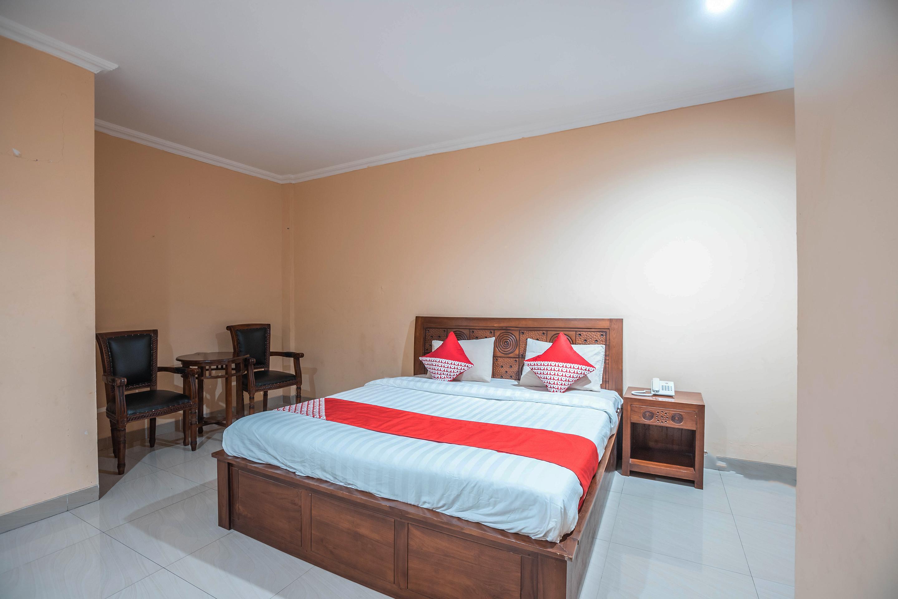 Super Oyo 686 Bunga Karang Hotel Bekasi Exterior foto