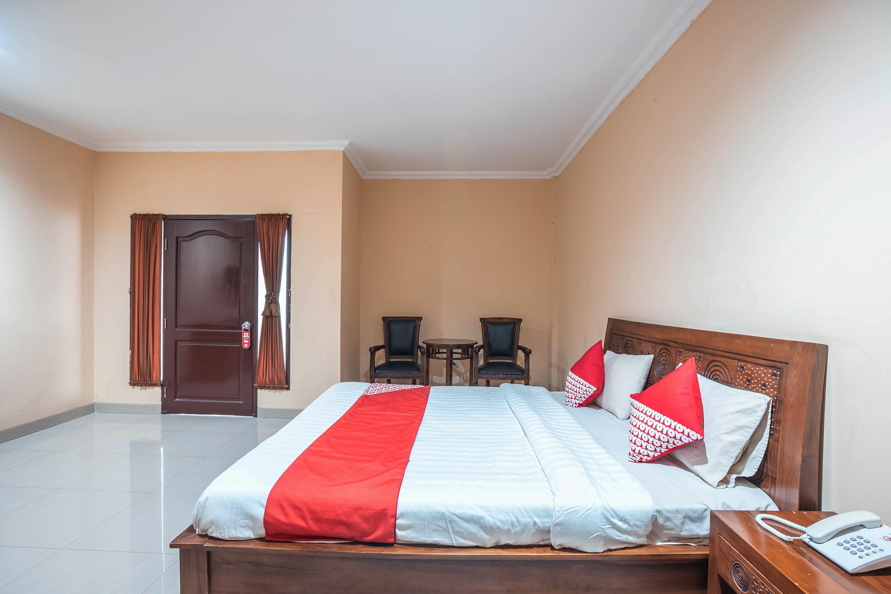 Super Oyo 686 Bunga Karang Hotel Bekasi Exterior foto
